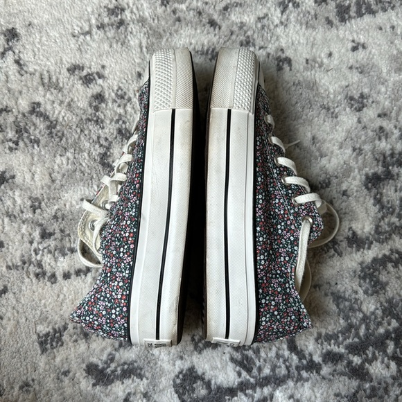 Converse Chuck Taylor All Star Platform Low 'Vintage Floral' - Picture 9 of 10